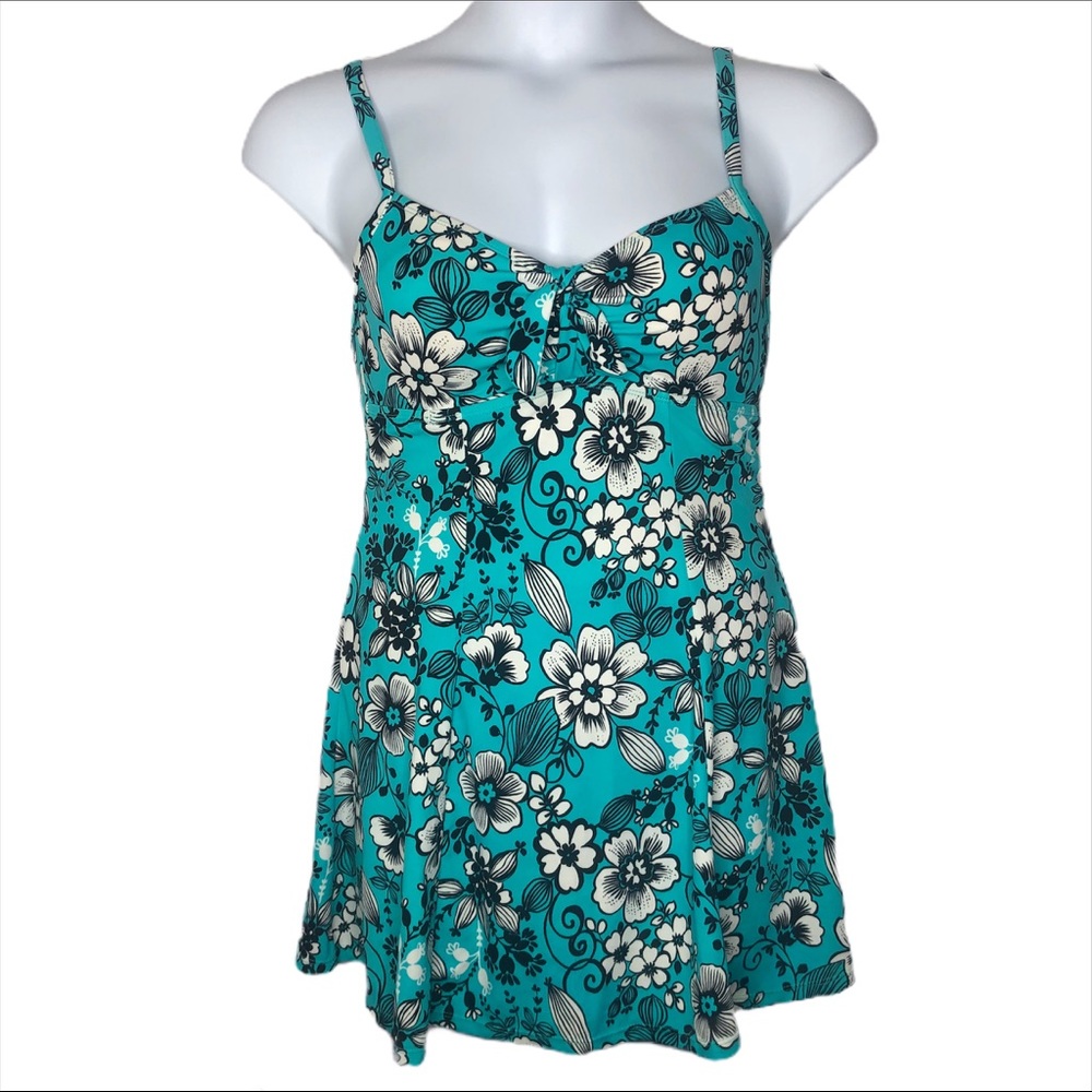 Size 12 Hip Minimizing One Piece Swimsuit